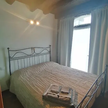 Appartamento Casa Sasso Tavernola Bergamasca Esterno foto