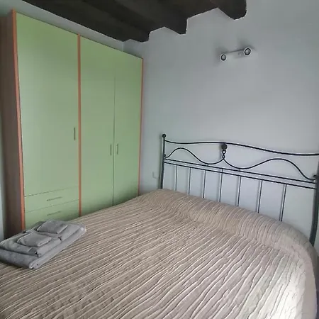 Appartamento Casa Sasso Tavernola Bergamasca Esterno foto